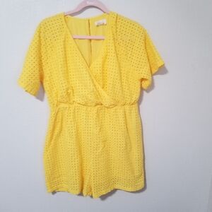 Betsey's boutique Shop Eyelet Romper XL New Without tags, Size XL